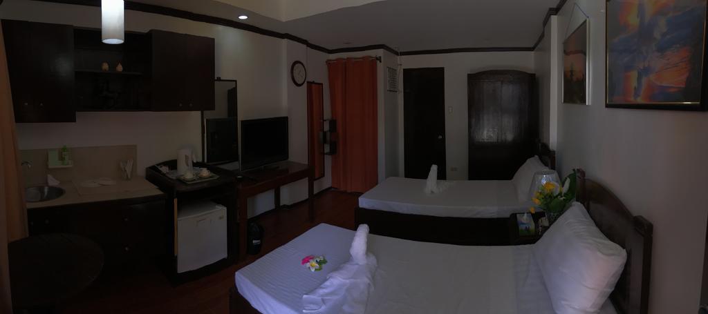 Ranile'S Pension House Cebu Екстер'єр фото